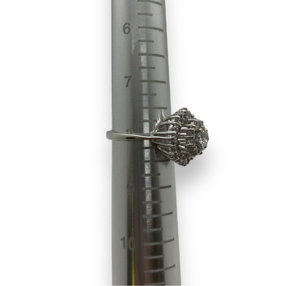 Cubic Zirconia Cluster Stacked Silver Tone Cocktail Ring Size 8 - Picture 8 of 8